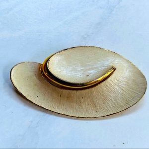 🌺4 Items 25$🌺 Vintage JJ Jonette Swirl Brooch - Gold Brushed - Signed